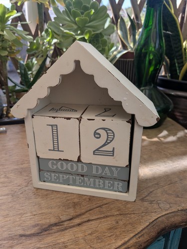 Wooden house perpetual - wooden,