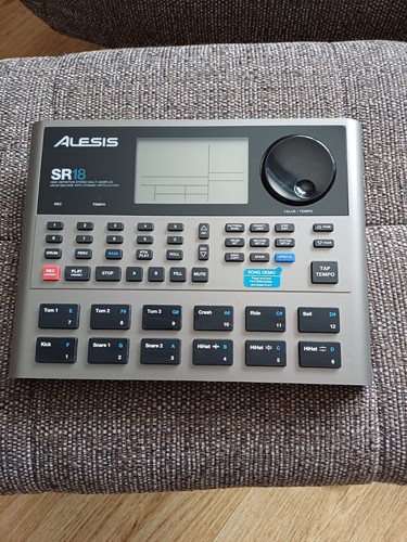 Alesis sr18 high definition - alesis, high-definition