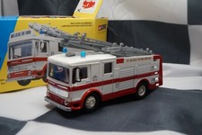 CORGI -  LEYLAND FIRE ENGINE