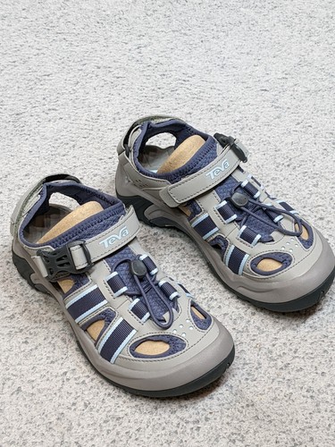 New teva hiking sandals - new,