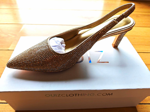 Wedding golden woman high - golden,