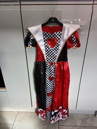 Queen hearts alice - queen,
