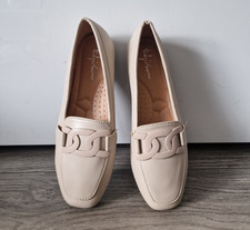 Women beige loafers - women’s,