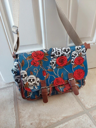 Skull and rose satchel - and,