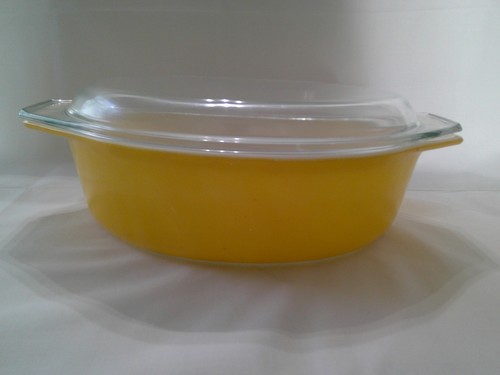Vtg pyrex 045 - pyrex, yellow