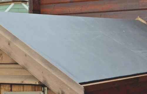 Shed synthetic rubber roof