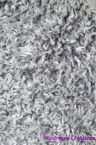 White tipped faux fur medium - tipped,