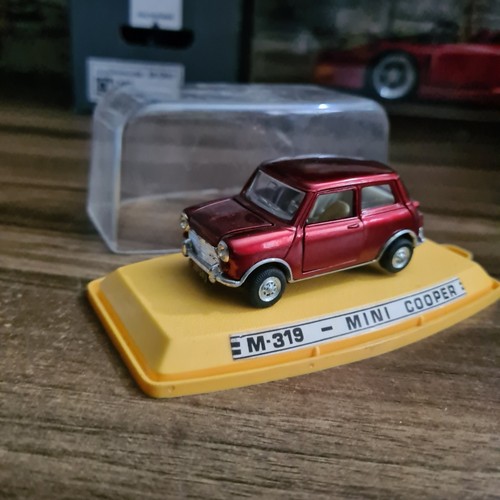 Auto pilen 319 - 1:43, mini