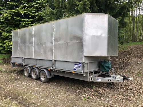 Huge box trailer ifor - huge, 18’