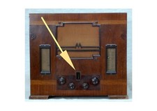 Marconi 296  Radio Bakerlite Surround  (Centre slot)