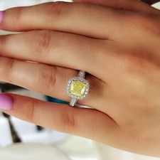 2.60Ct Cushion Cut Canary