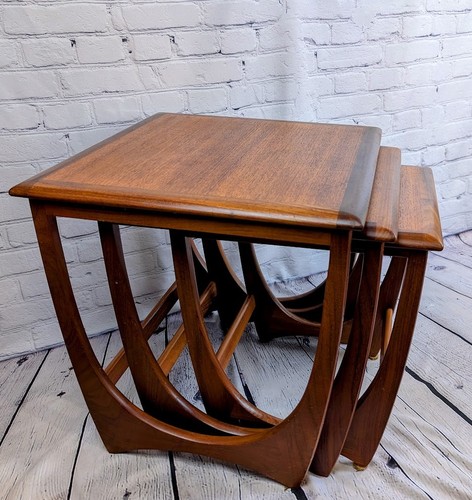 Plan vintage nest tables - plan,