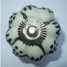 VINTAGE SHABBY CHIC BLACK