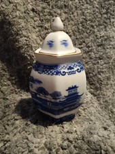 Ringtons Willow Pattern Ginger Jar Made in England in Great Condition