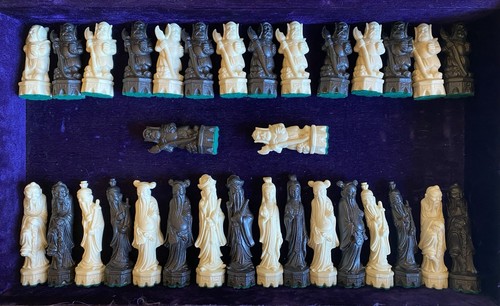 Full chess set vintage - full,