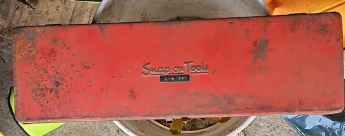 Snap vintage red metal - snap-on,