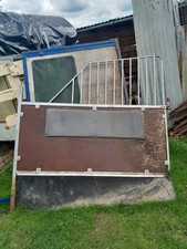 Centre Partition For A Horse