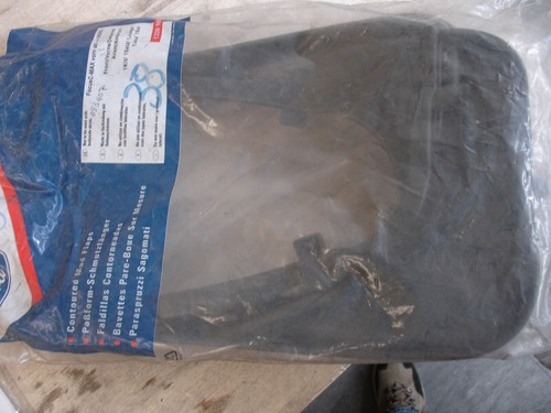 1338160 front mud flaps - front,