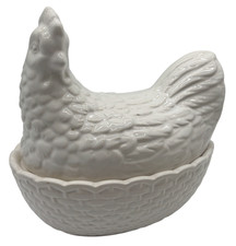 White Ceramic Hen on Nest Egg Holder Butter Dish Basket Farmhouse - C124 O606