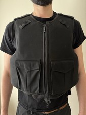 Bullet proof vest with plates