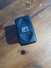 LAND ROVER FREELANDER 1 REAR TAILGATE GLASS SWITCH YUF500050PUY 04-06 FACE LIFT