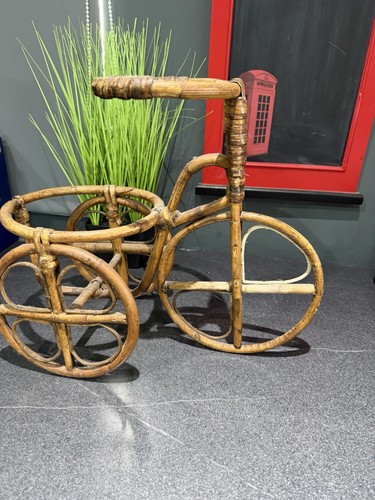 Vintage large wicker - large,