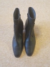 Sabotage From The Clog Maker Size 41 Leather Ankle Boots Worn Once