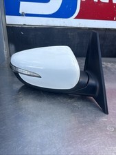 KIA CARENS DRIVER SIDE WING MIRROR POWER FOLDING WITH INDICATOR WHITE 10 PIN