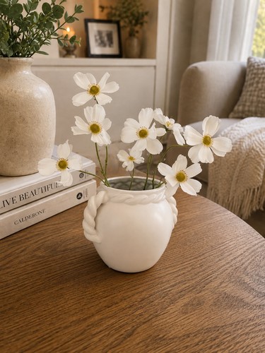 Pretty little home twisted - pretty,