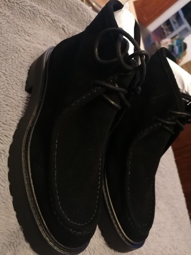 011 playing black - 011, suede
