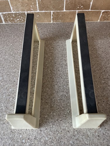 Commodore 1084 monitor - commodore, stand