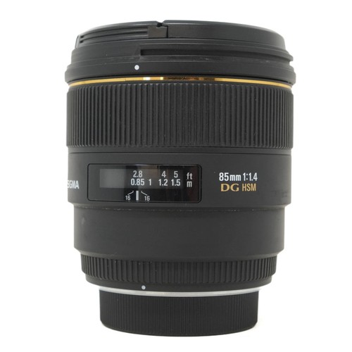 Used sigma 85mm ex dg - f1.4,