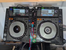 2 X Pioneer CDJ2000 Nexus