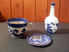 Vintage 1981 Royal Doulton Booths Real Old Willow TC1126 Coffee Cup & Vase.