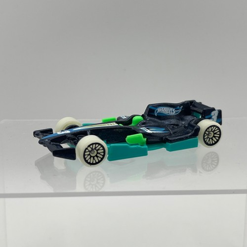 Hot wheels racer - f1, black