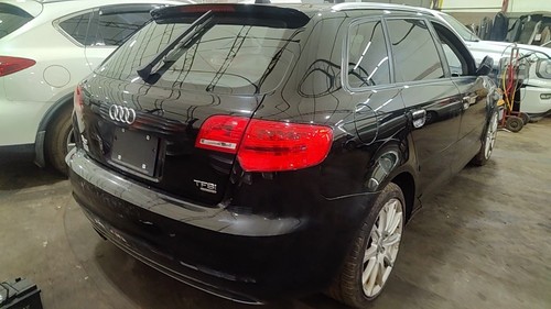 Audi 2011 glove box - a3,