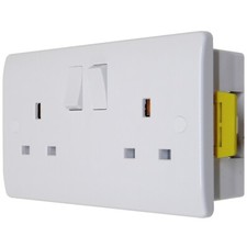 Double Socket with 35mm Dry Lining Box 2 Gang 13A for Plasterboard Walls