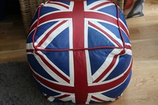LEATHER UNION JACK POUFEE RED WHITE & BLUE A VINTAGE FOOT STOOL INTERIOR CLASSIC
