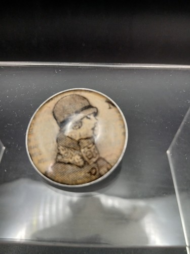 Vintage lady badge - vintage,