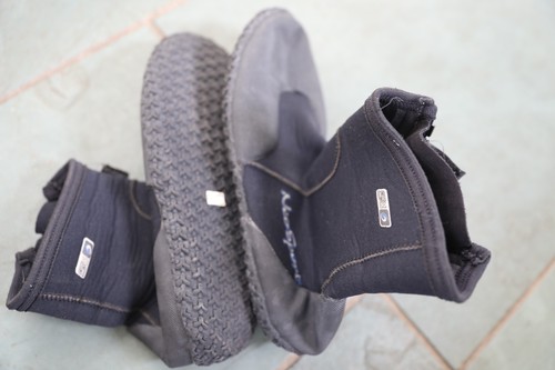 Neosport neoprene diving boots