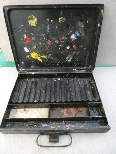 Vintage empty metal artists - empty,