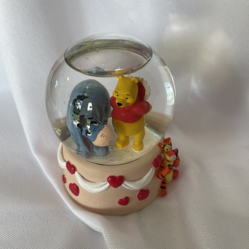 Winnie the pooh - winnie,