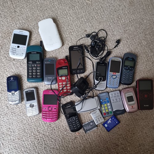Mobile phones job - job, lot