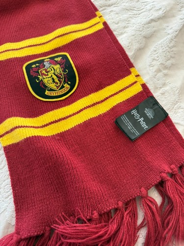 Harry potter gryffindor scarf - harry,