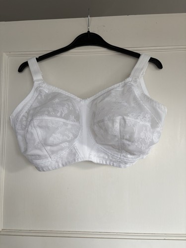 Triumph white doreen non wired - doreen,