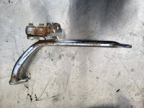 Yamaha right foot peg mounting - right,