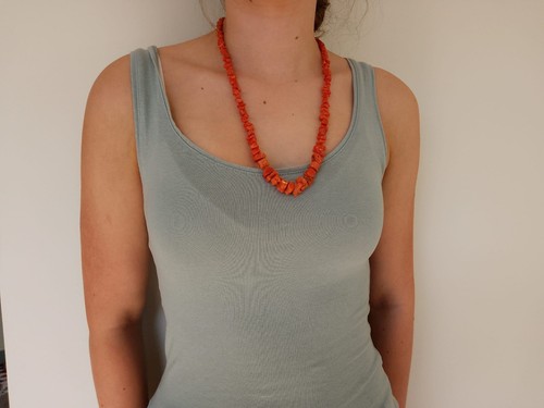 Coral necklace vintage - coral,
