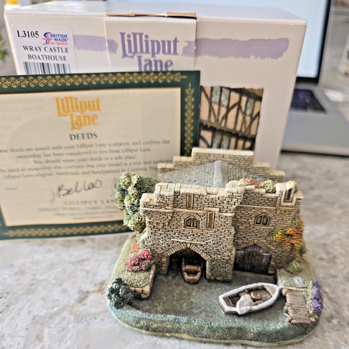 Lilliput lane wray castle - lane,