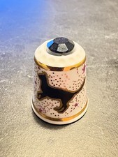 MAYFAIR EDITION FINE BONE CHINA THIMBLE - BLACK CAT - BLACK GEMSTONE RARE 