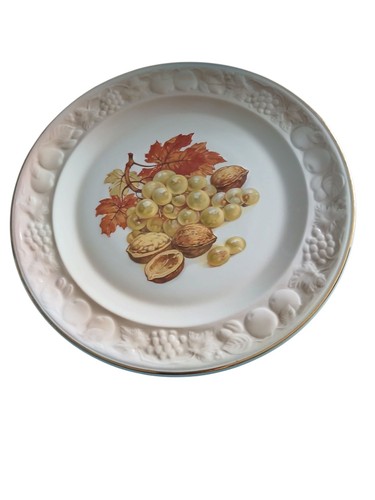 Royal worcester palissy crown - royal,